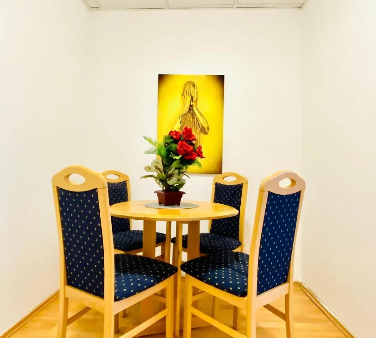 Bright 5Br Shared Apartment W Great Transport Link Wien 0*,  Österreich