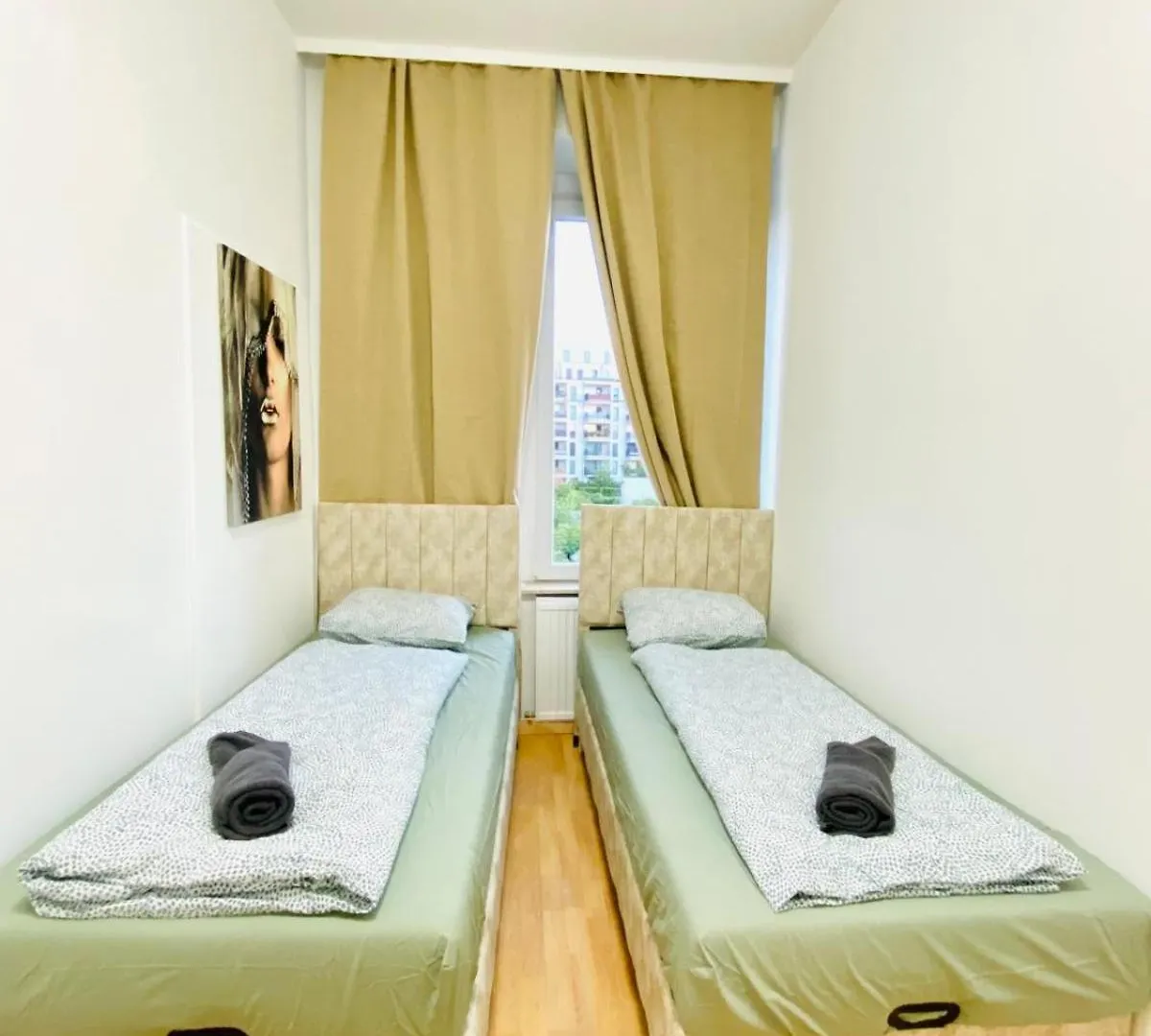 Bright 5Br Shared Apartment W Great Transport Link Wien