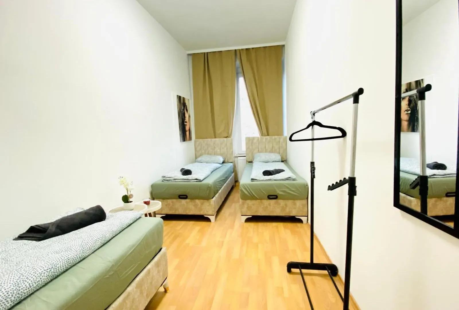 Bright 5Br Shared Apartment W Great Transport Link Wien
