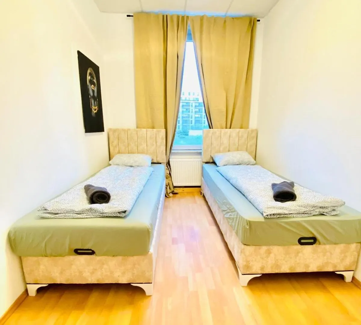 Bright 5Br Shared Apartment W Great Transport Link Wien 0*,  Österreich