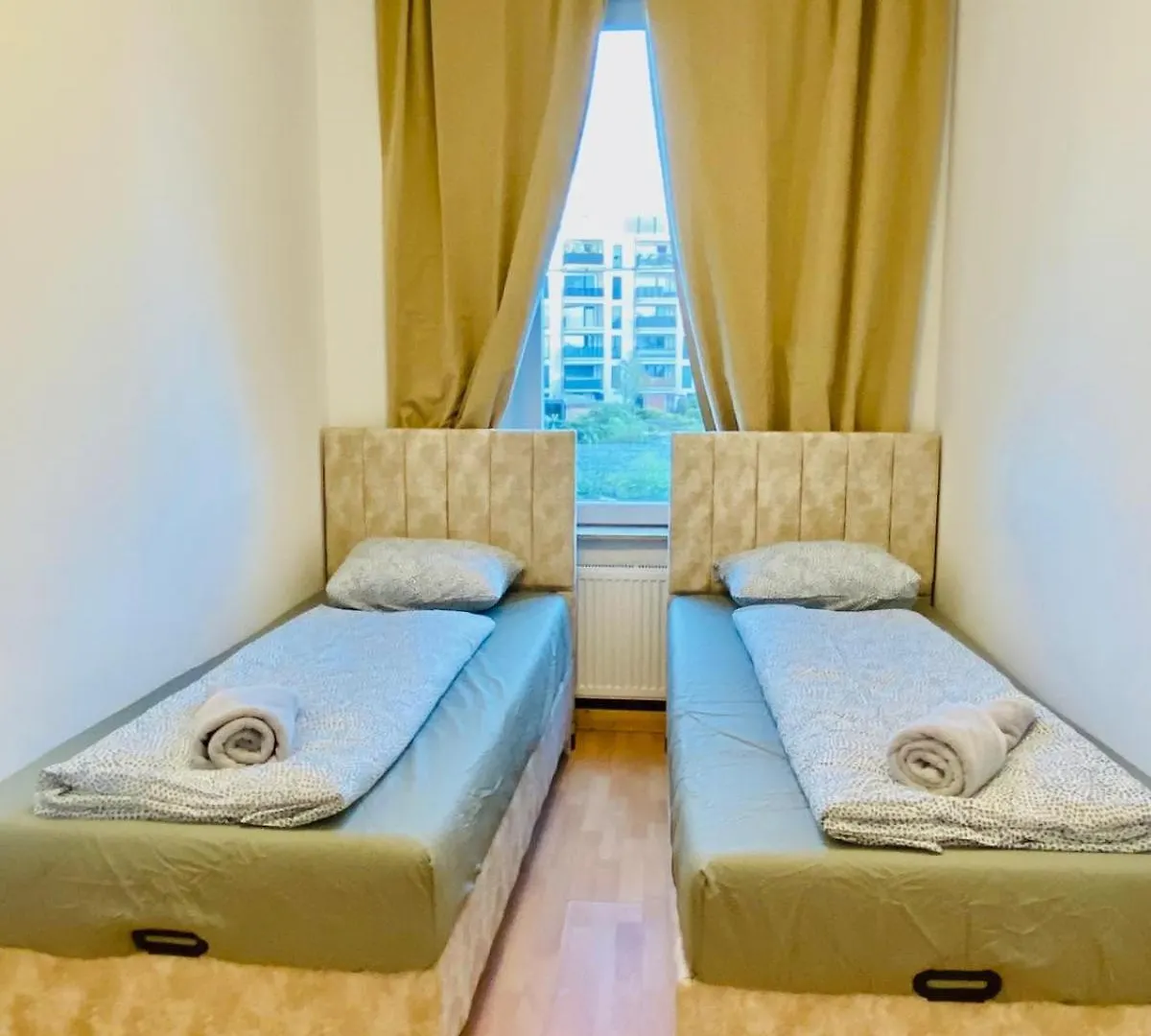Bright 5Br Shared Apartment W Great Transport Link Wien