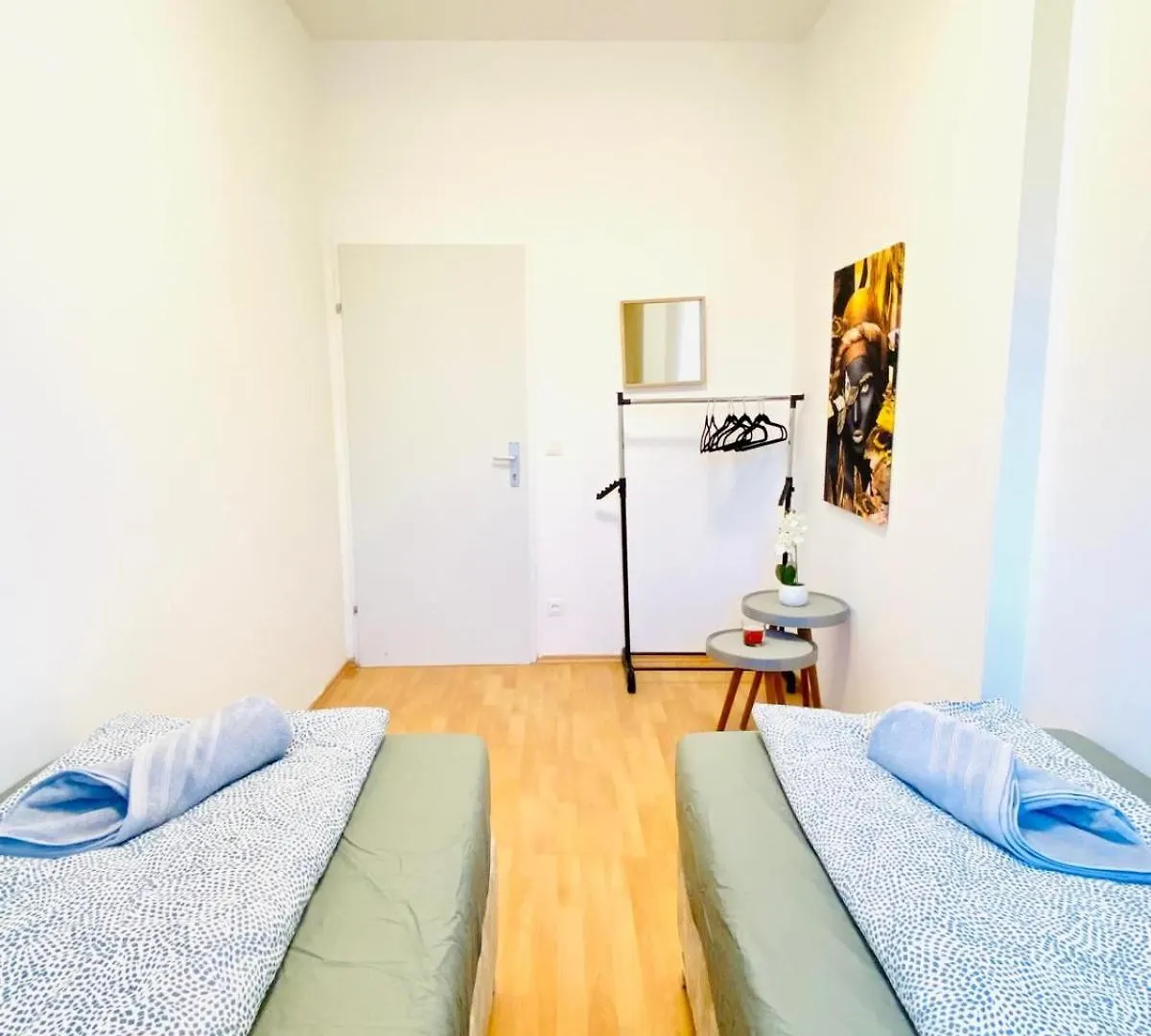 Bright 5Br Shared Apartment W Great Transport Link Wien 0*,