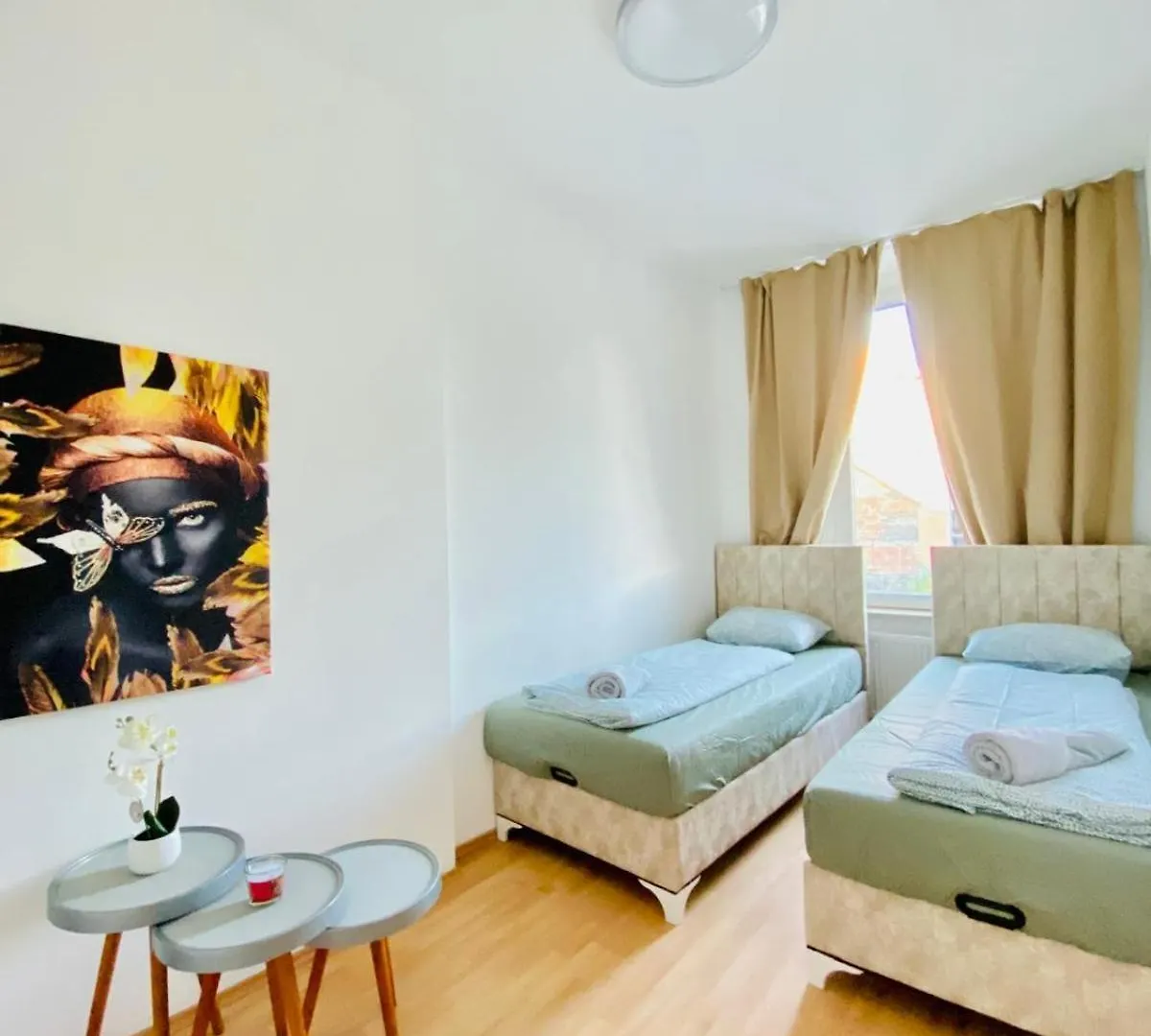 Bright 5Br Shared Apartment W Great Transport Link Wien 0*,