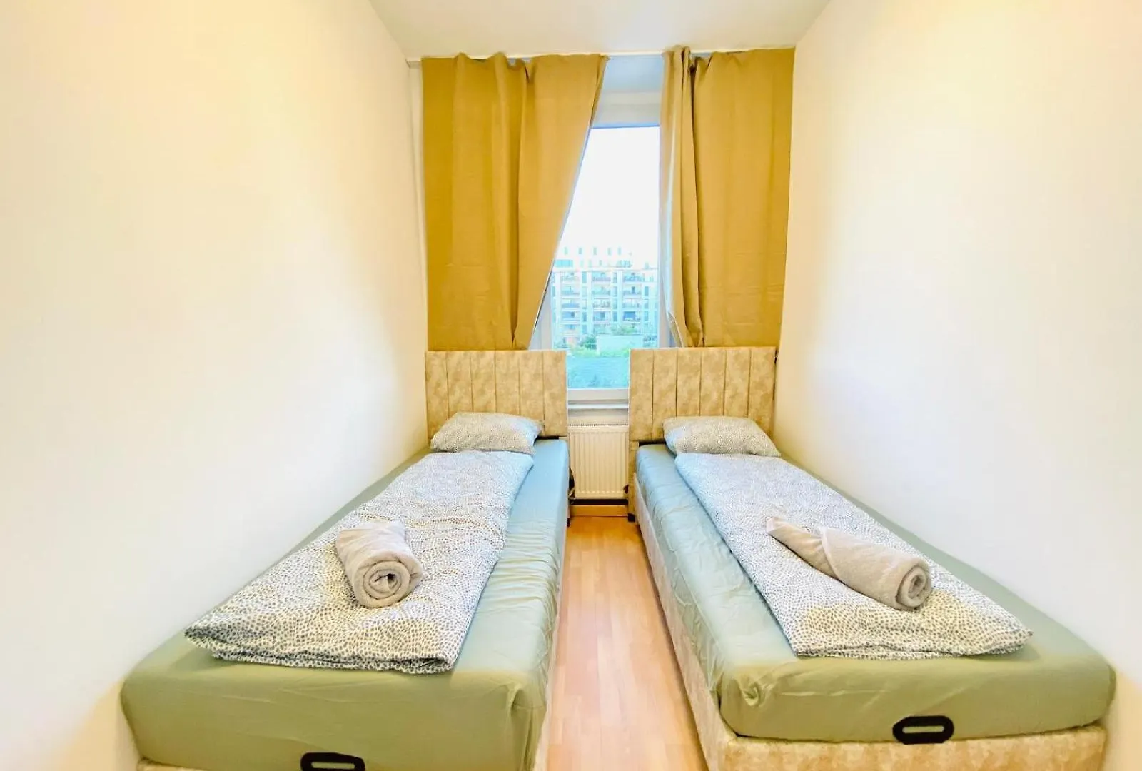 Bright 5Br Shared Apartment W Great Transport Link Wien 0*,  Österreich